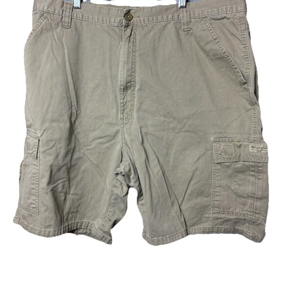 Wrangler Other - Wrangler Men’s Size 42 Cargo Shorts Khaki Hook Loop Pocket Closure Cotton